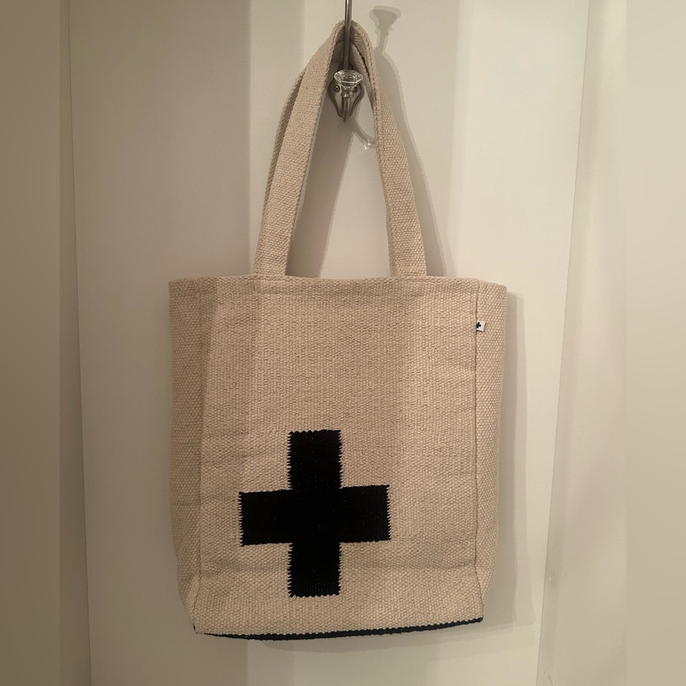 Ink + Alloy Romy Cross Tote Natural/Black